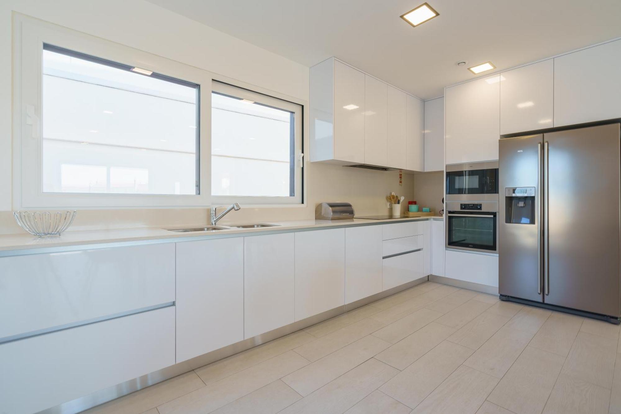 Villa Beach And Friends With Ocean View โลรินญา ภายนอก รูปภาพ